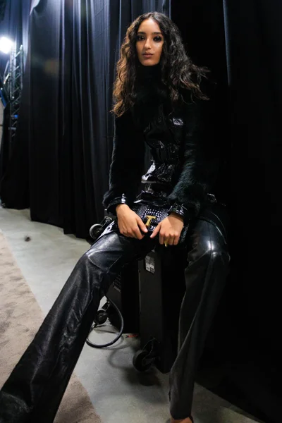 Look 4